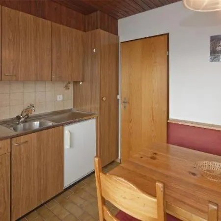 Sleeps 4 Wifi Apartment *